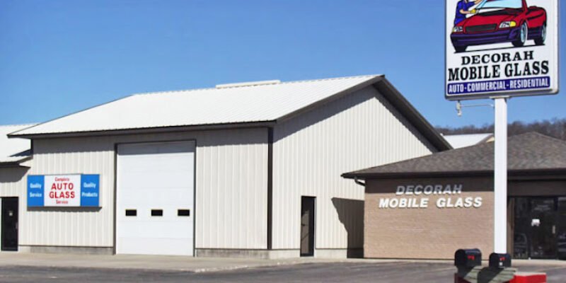 Decorah Mobile Glass Inc